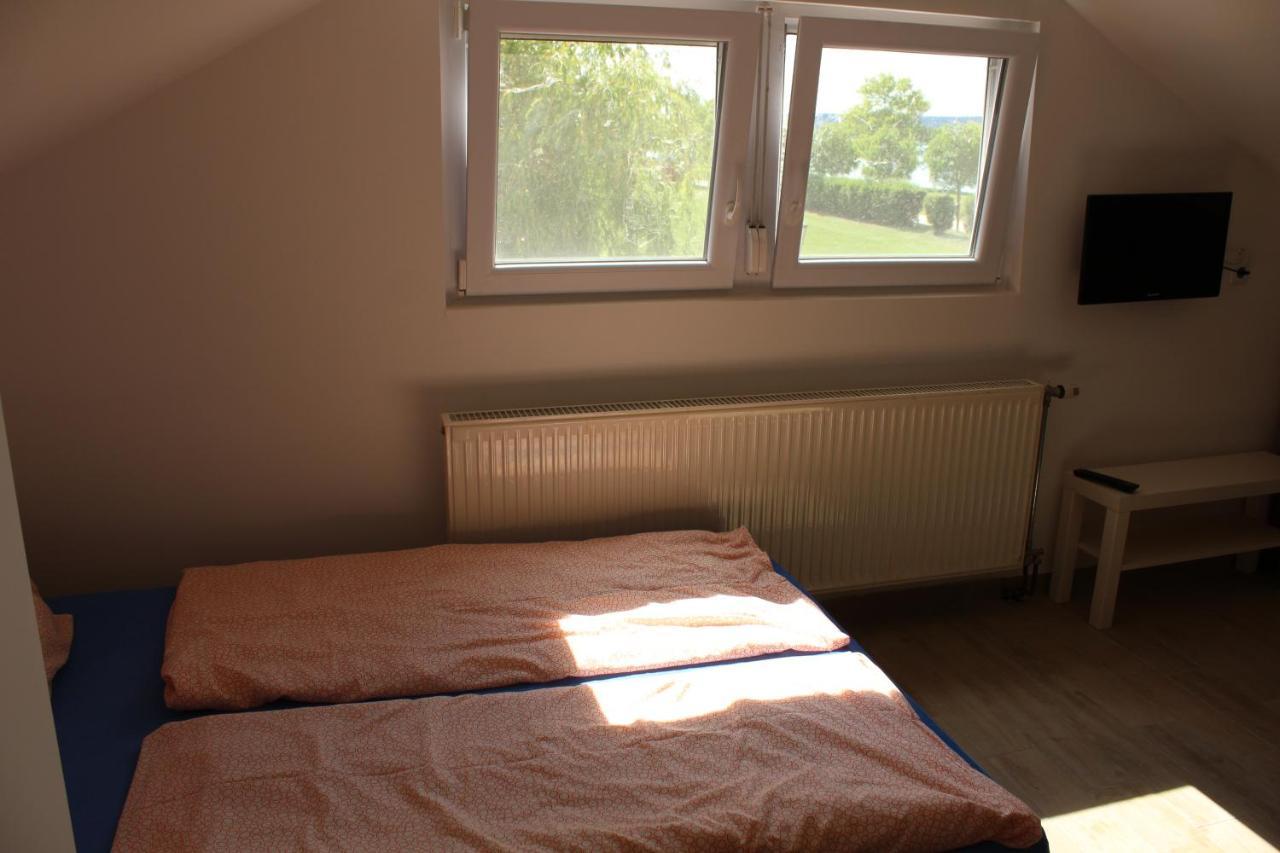 Pelso Apartman Zamardi Luaran gambar