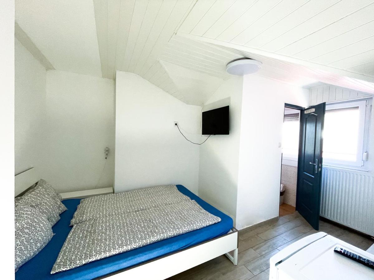 Pelso Apartman Zamardi Luaran gambar