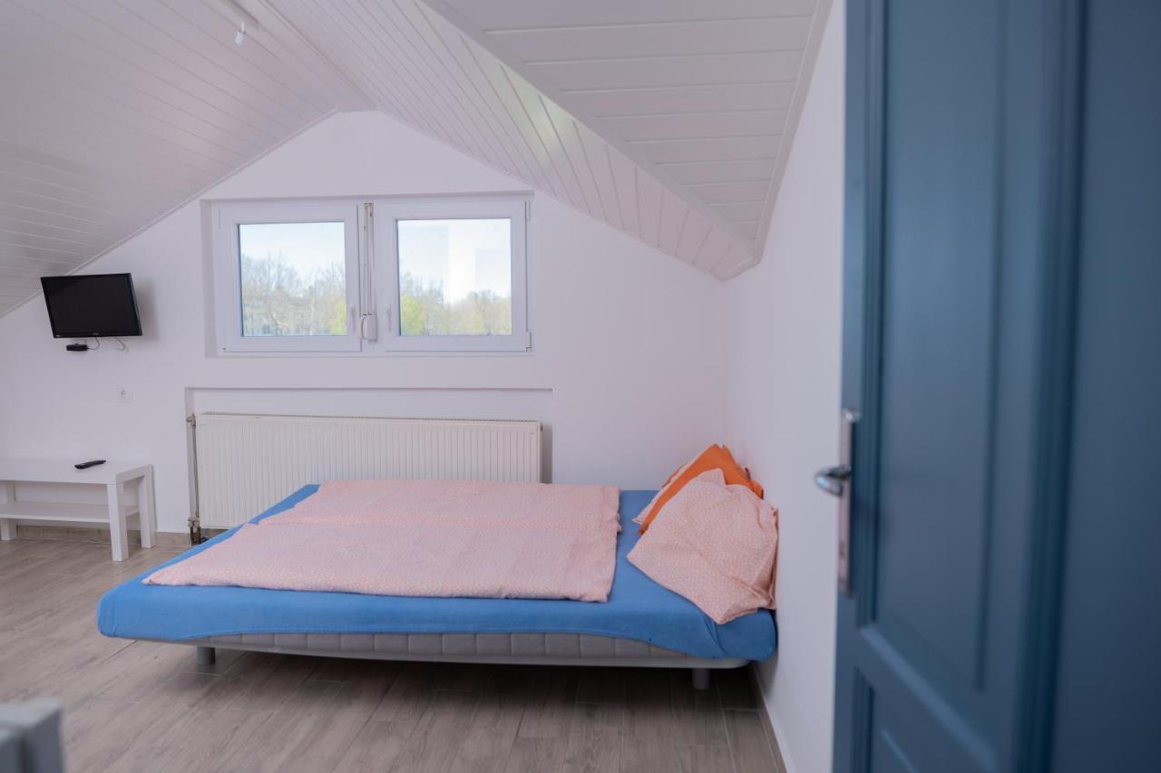 Pelso Apartman Zamardi Luaran gambar