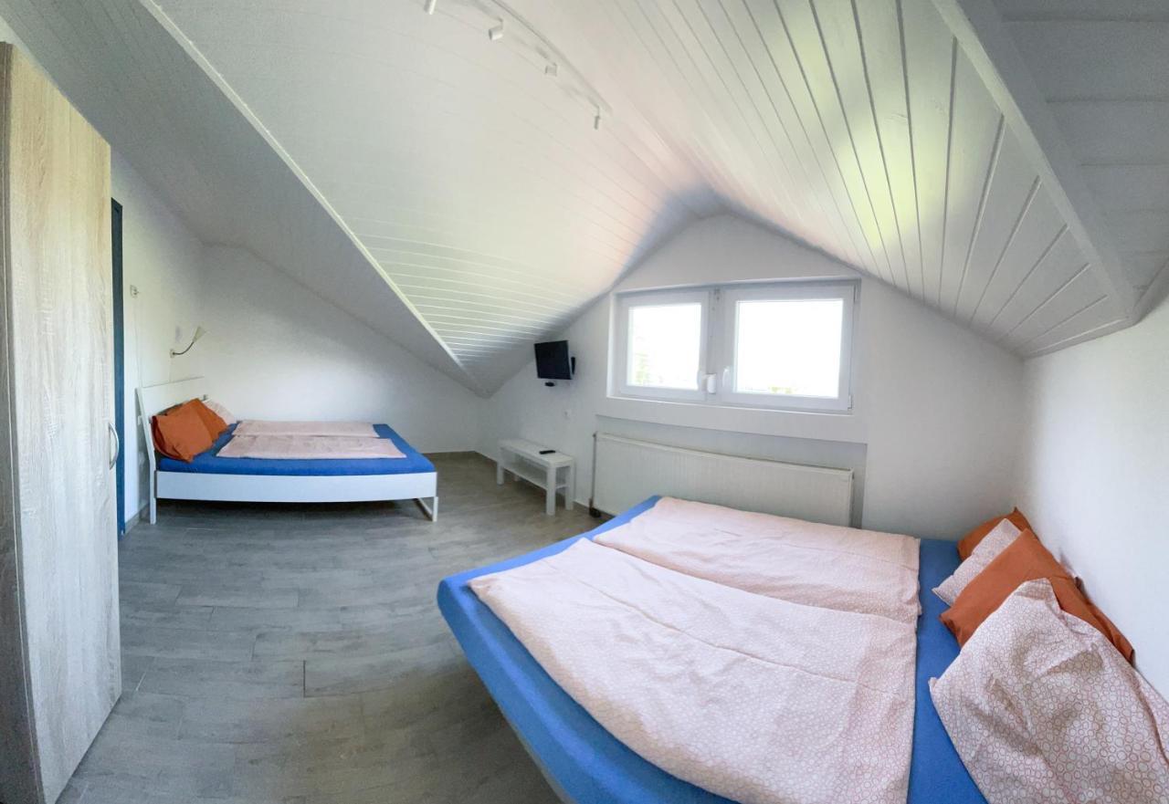 Pelso Apartman Zamardi Luaran gambar