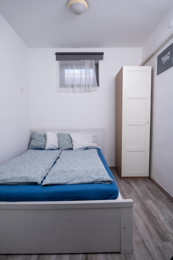 Pelso Apartman Zamardi Luaran gambar